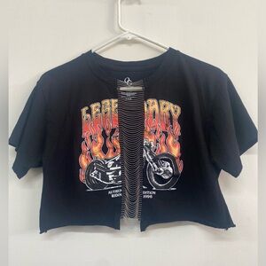 Legendary Chain Middle Crop